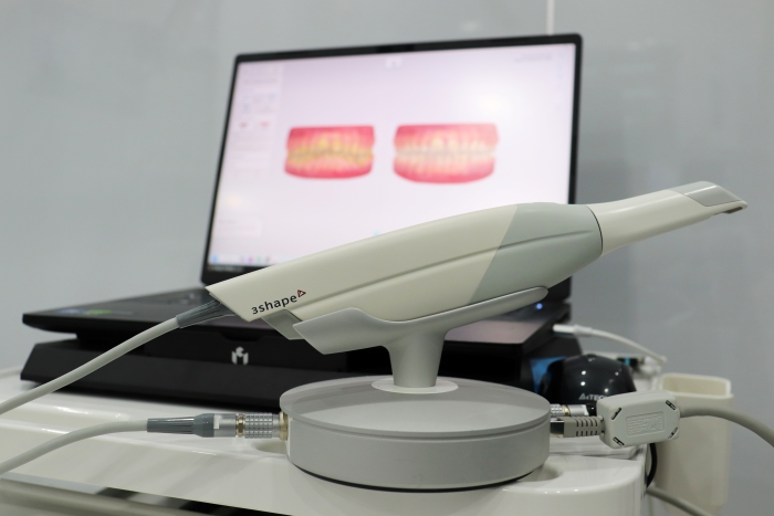Máy scan trong miệng 3Shape Trios 3