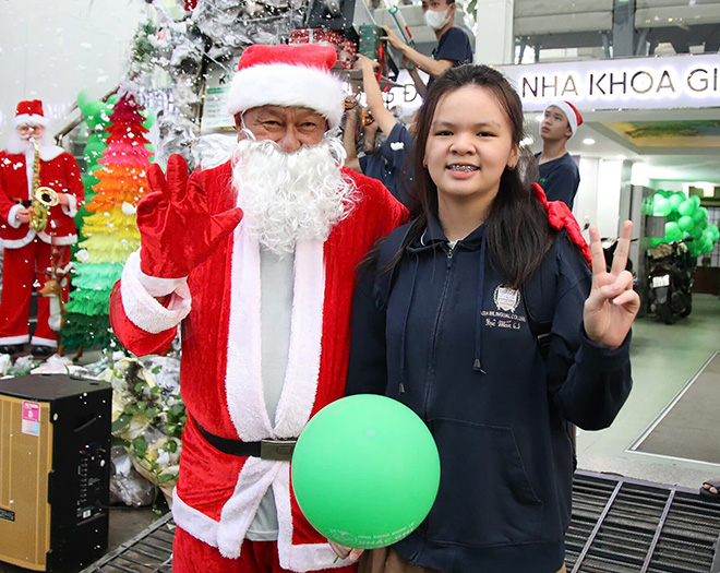 Khoảnh khắc Noel 2024 tại Nha Khoa Khắc Ghi-Chi Nhánh Quang Vinh