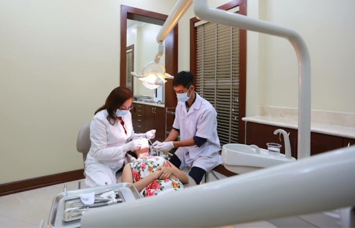 7 Tiêu Chí Vàng Chọn Nha Khoa Uy Tín Tại Biên Hòa Đồng Nai 30 Bác sĩ trực tiếp điều trị tại nha khoa Kim Khôi (Ảnh: Google Maps)