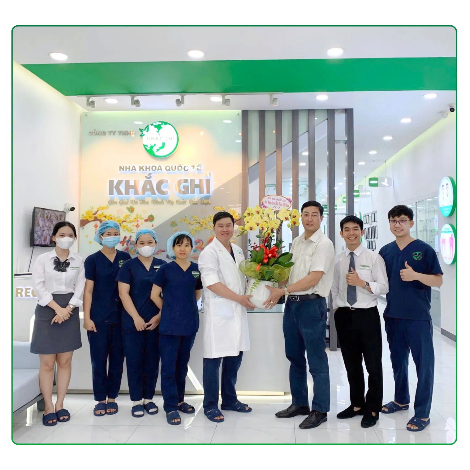 Chúc mừng Ngày Thầy thuốc Việt Nam 27/02 – Lời tri ân từ Nha Khoa Khắc Ghi 6 Chúc Mừng Ngày Thầy Thuốc Việt Nam 27-02 - Nha Khoa Khắc Ghi