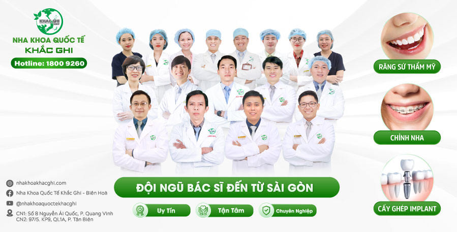 Đội ngũ y bác sĩ tại nha khoa khắc hgi