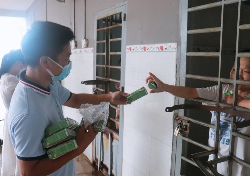 Hành Trình "Sẻ Chia Trao Yêu Thương" Của Nha Khoa Khắc Ghi 14 chương trình từ thiện nhakhoakhacghi