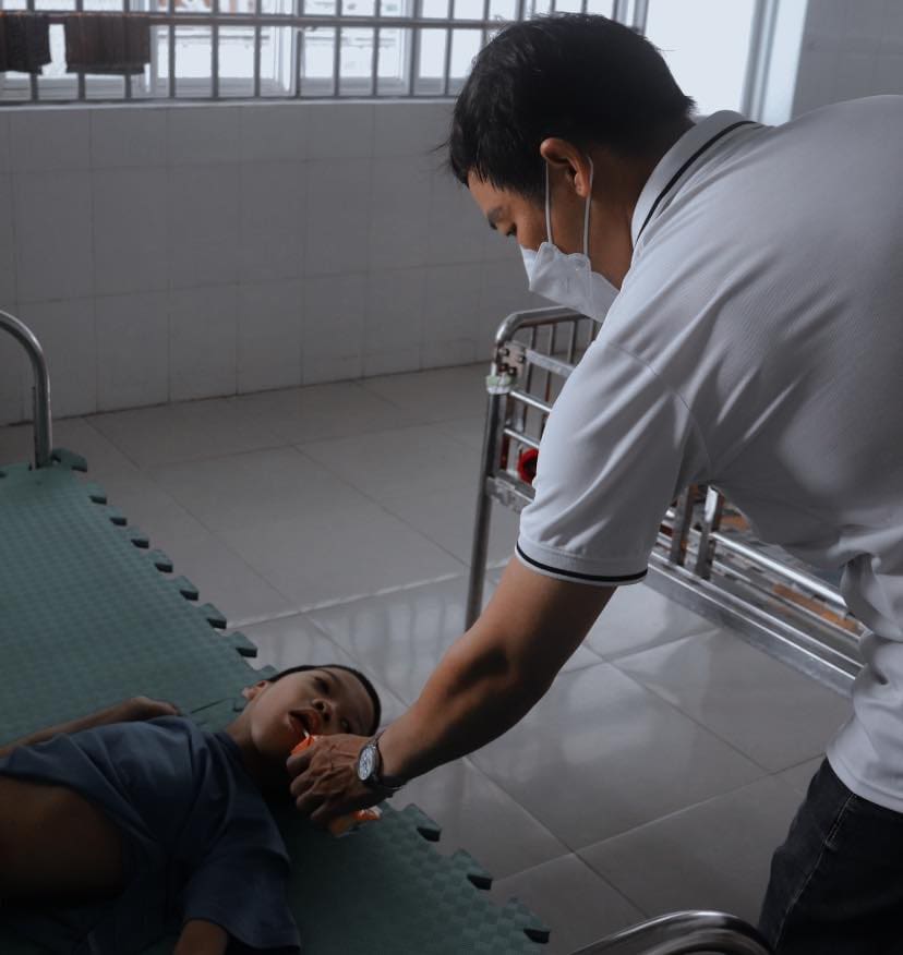 Hành Trình "Sẻ Chia Trao Yêu Thương" Của Nha Khoa Khắc Ghi 19 chương trình từ thiện nhakhoakhacghi